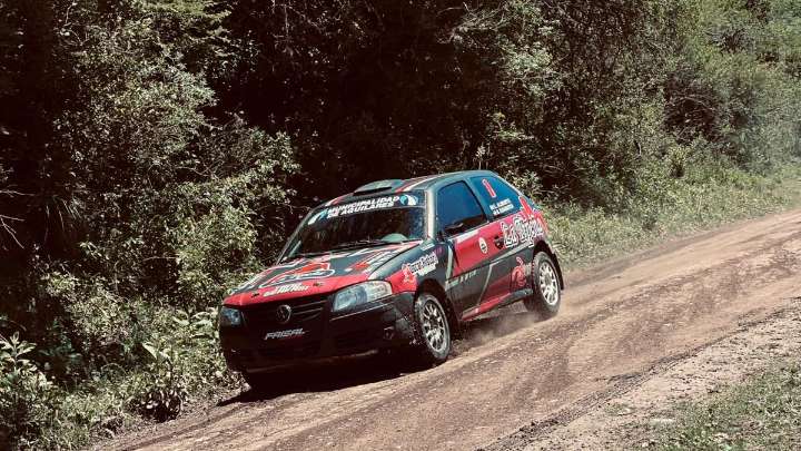El binomio Almonte - Karamatich manda en rally de El Alto