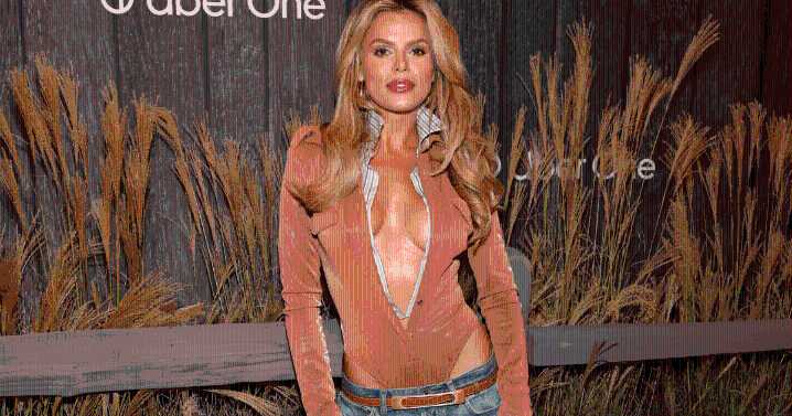 Brooks Nader's Unbuttoned Blazer Photo Will Make You Scroll Again