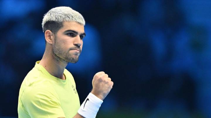 Alcaraz venció a Musetti en el Masters de Turín y terminará el año como número uno del mundo