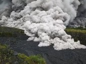 Volcán Semeru en alerta máxima: casi mil evacuados tras nuevas erupciones en Indonesia