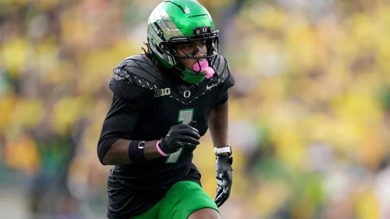 Dakorien Moore injury update: Oregon top WR ruled out ahead of game vs. Iowa