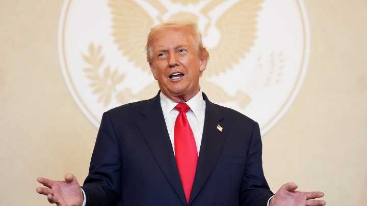 Trump suspende las sanciones impuestas a Siria durante seis meses, excepto las transacciones con Rusia e Irán