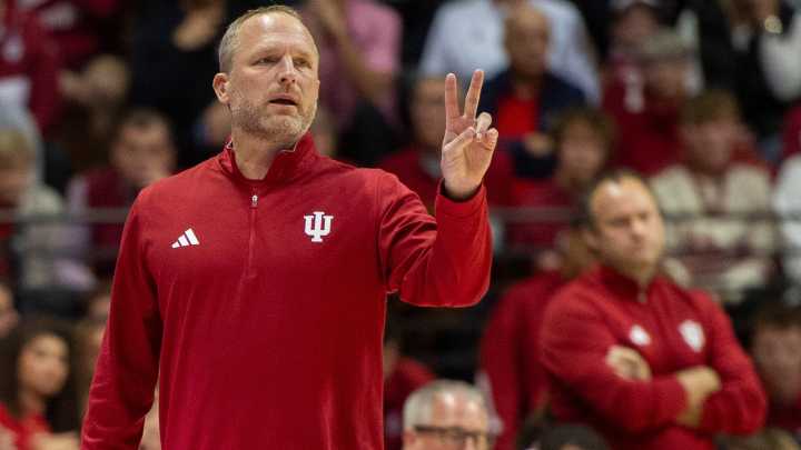 Indiana basketball coach Darian DeVries calls debut a 'special night'