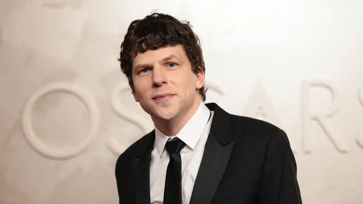 El actor Jesse Eisenberg reveló que le donará un riñón a un desconocido