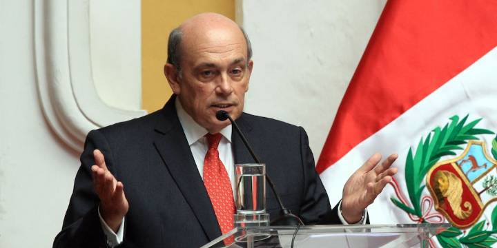 Hugo de Zela informa que Perú rompe relaciones diplomáticas con México por asilo a Betssy Chávez