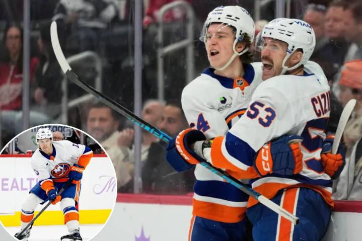 Islanders demolish Red Wings to close out dominant road trip in style
