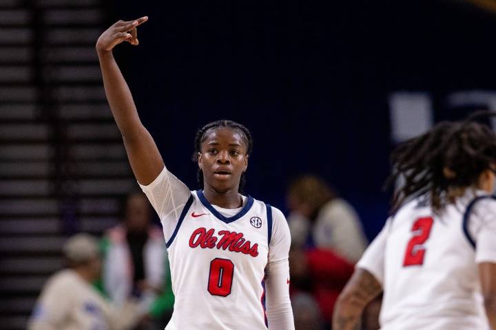Deadspin | Women's Top 25 roundup: No. 13 Ole Miss edges Memphis in OT