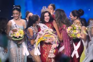 La mexicana Fátima Bosch supera la controversia para convertirse en Miss Universo