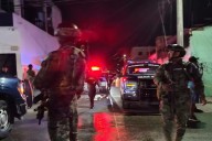 Desconocidos realizan ataque contra un bar en Cancún, hay un carro quemado