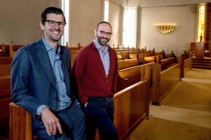 Synagogue opens doors to church