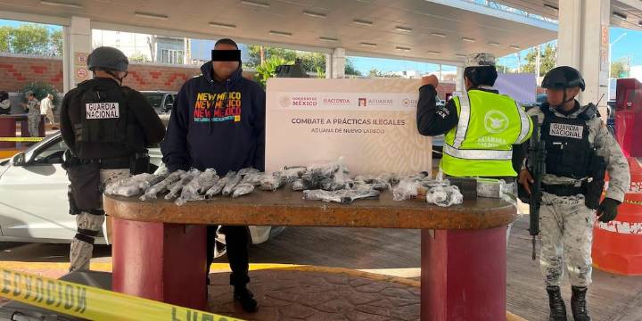 Arrestan a hombre estadounidense que pretendía entrar a México con armas largas
