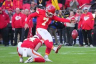 Chiefs get first close win of season, topping Colts in OT