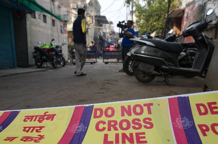 Loud Sound Caused By Bus Tyre Burst Sparks Panic Among Mahipalpur Locals In Delhi After Red Fort Blast