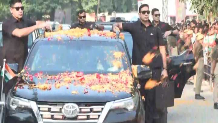 PM Modi holds roadshow in Varanasi, receives warm welcome from crowd