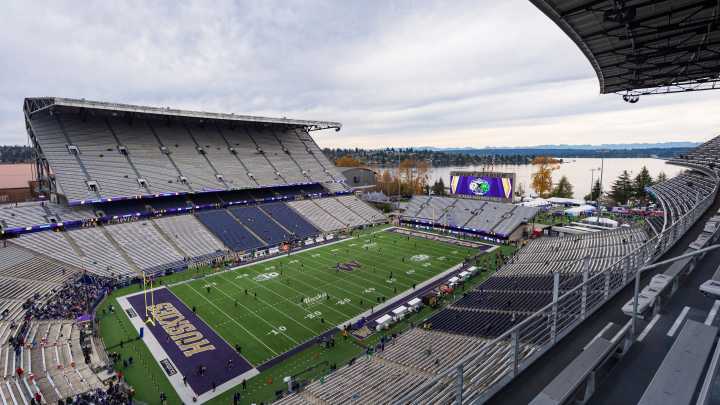 UO football eliminated from Big Ten title game contention