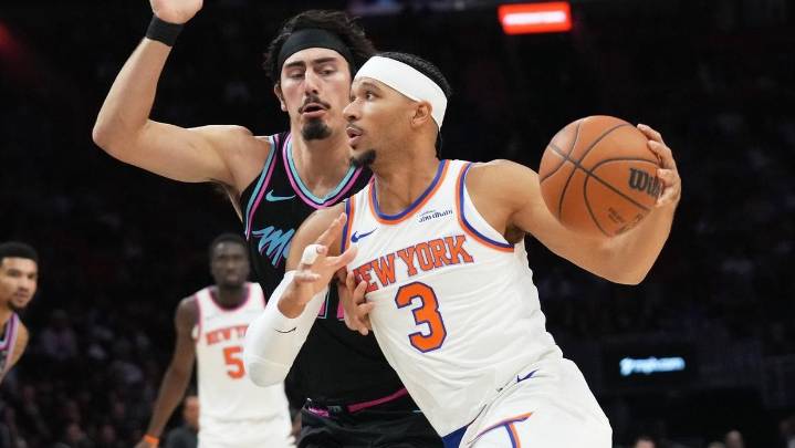 Knicks unable to muster usual offensive fireworks in loss to Heat