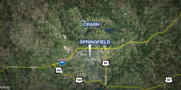 Woman dead after 3 vehicle crash north of Springfield
