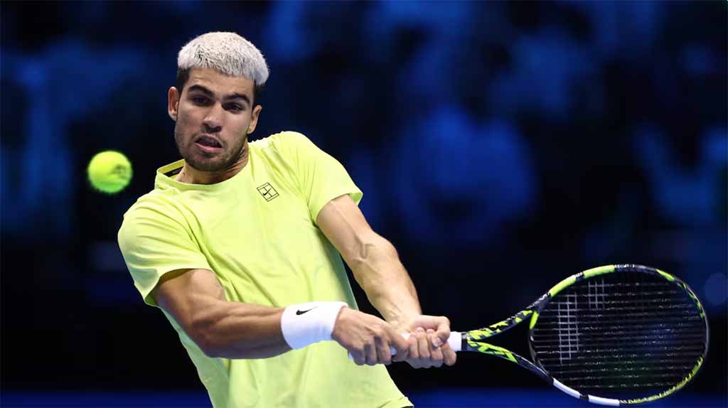 Alcaraz se cita con Sinner por título de Finales de tenis de Turín