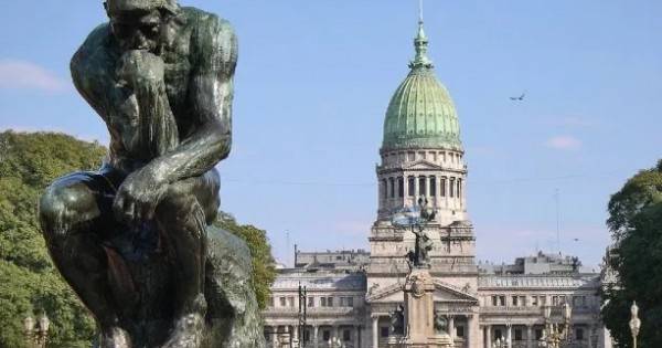 El Gobierno desdoblaría las sesiones extraordinarias para tratar el Presupuesto y las reformas