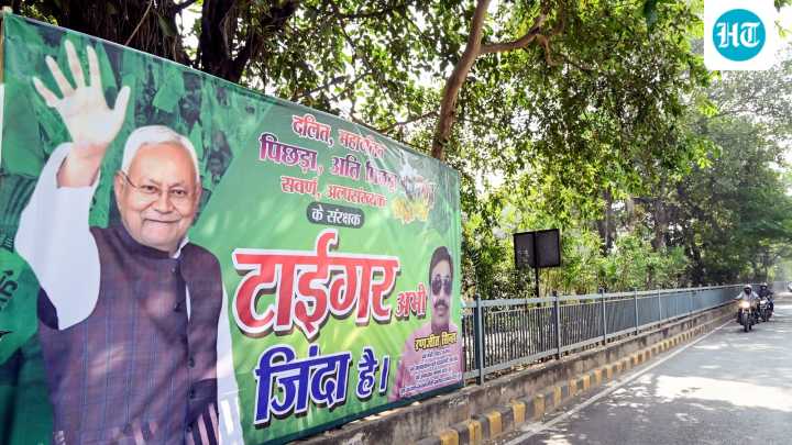 Day before Bihar result, ‘Tiger abhi zinda hai’ poster for Nitish Kumar in Patna