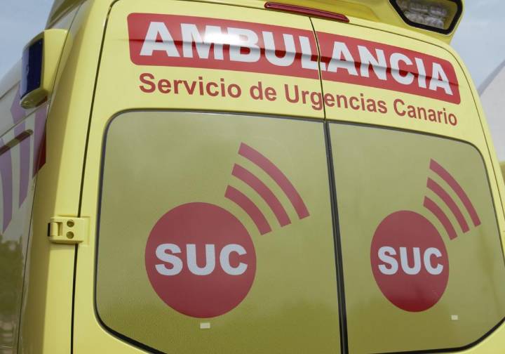 Herida una joven tras impactar un vehículo contra la mediana en la TF