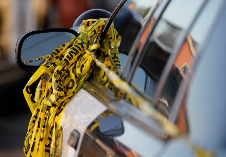 Two shot dead in Oakland gas station parking lot