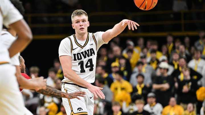Iowa vs Western Illinois today, watch, stream college basketball