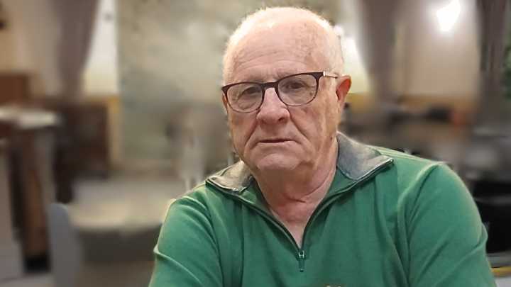 Urbano Moreno, 79 años, vecino del barrio de Poble Sec, Barcelona: “Cada vez que bajábamos a la calle era un gran esfuerzo porque no teníamos ascensor; ahora vamos a comprar fácilmente, ha cambiado la