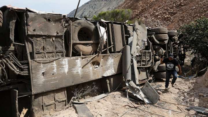 Al menos 37 muertos deja grave accidente de bus en Perú