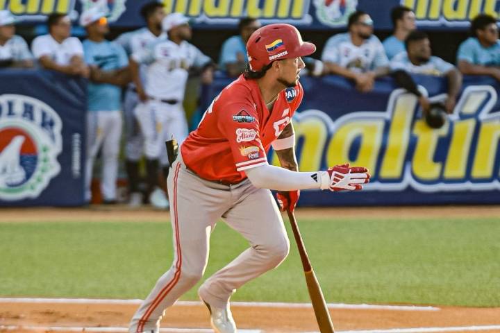 El bate que faltaba: Everson Pereira vive su mejor serie del año y los Cardenales se frotan las manos