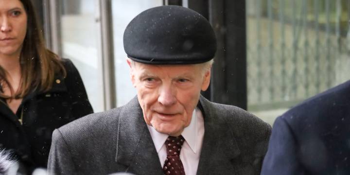 9 months after federal bribery conviction, former Speaker Madigan disbarred