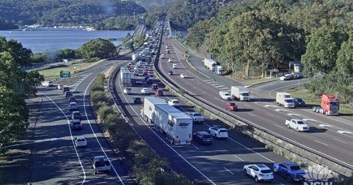 Expect delays on the M1 Pacific Motorway after truck breaks