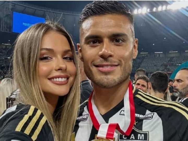 Aldana Masset, la modelo que representó a Argentina en Miss Universo 2025, habló de su noviazgo con el futbolista Fausto Vera: "No me considero una botinera"