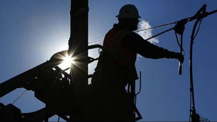 Una transformadora eléctrica falló y causó un breve corte de luz en San Juan