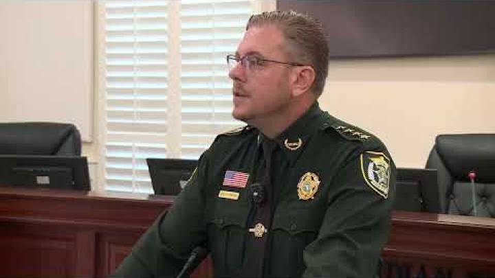 Fla. deputy fatally shot while serving eviction notice, 2 others wounded