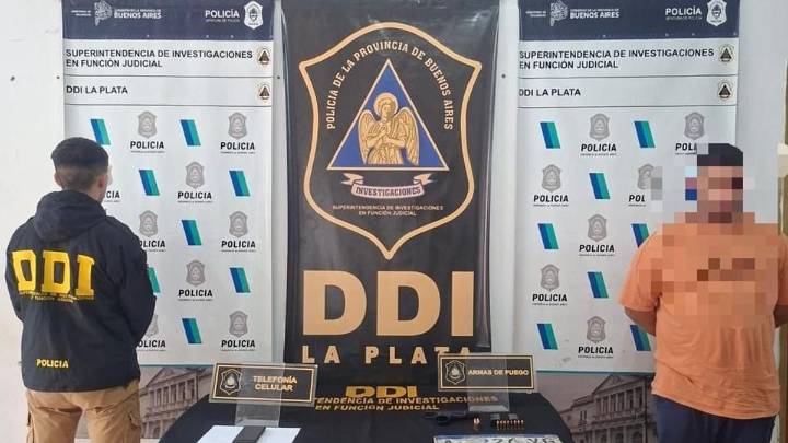 Detienen a un policía sospechado de secuestrar y abusar de una joven en La Plata