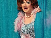 Damián Betular: de MasterChef a vestirse de mujer para hacer una comedia musical