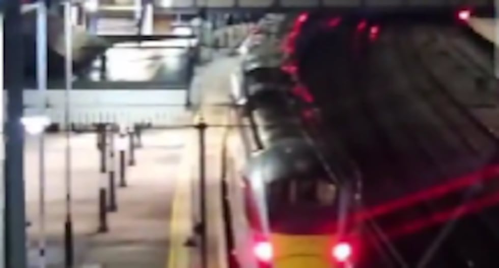 Desconocidos apuñalan a varias personas en un tren en la región británica de Cambridge 