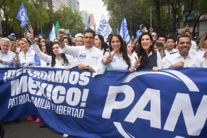 La derecha en busca de caudillo