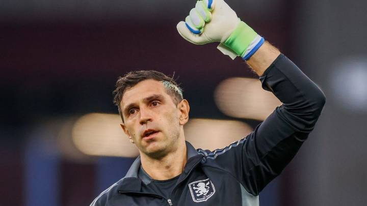 Dibu Martínez vuelve a ser nominado al The Best como mejor arquero del mundo