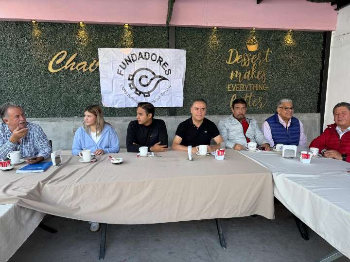 JÓVENES UNIVERSITARIOS EXPONEN ARBITRARIEDADES Y DENUNCIAN INFILTRACIÓN EN PROTESTAS DE LA UASLP