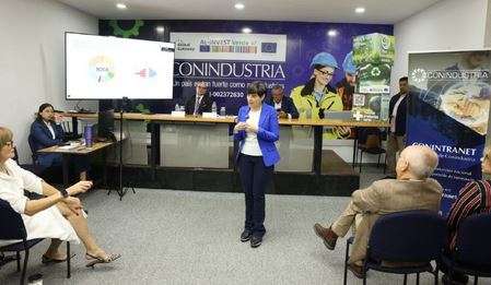 Conindustria se une al plan para potenciar la ciencia y tecnología