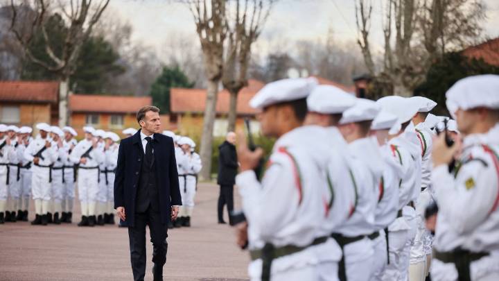 Francia: Macron anuncia un nuevo servicio militar voluntario a partir de 2026