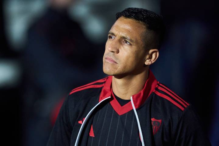 Alexis Sánchez vuelve a las citaciones del Sevilla tras casi un mes