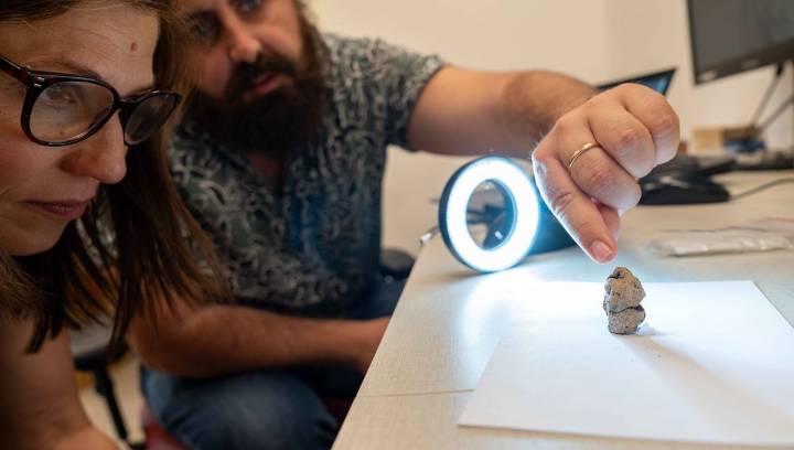 A 12,000-Year-Old Figurine Shows An Incredible Early Depiction Of Women And Symbolic Thought