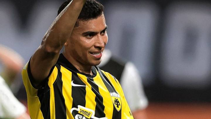 Orbelín Pineda anota con AEK Atenas y lo devuelve a la pelea por la Superliga Griega