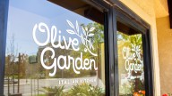The Strict Rules Olive Garden Follows When Handling Food Allergies