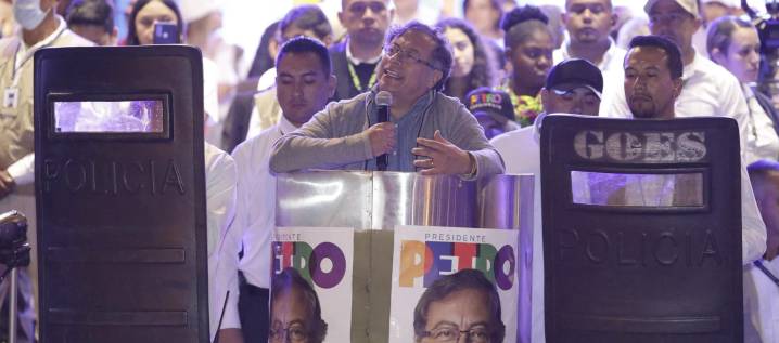 Millonaria sanción a campaña Petro Presidente eleva tensión electoral