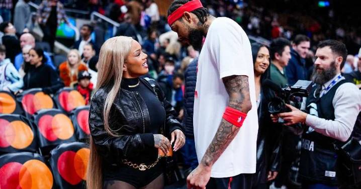 GloRilla in Micro Shorts & Sheer Tights Brings the Heat Courtside