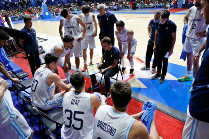 Argentina vuelve a medirse ante Cuba, ahora en el estadio de Obras